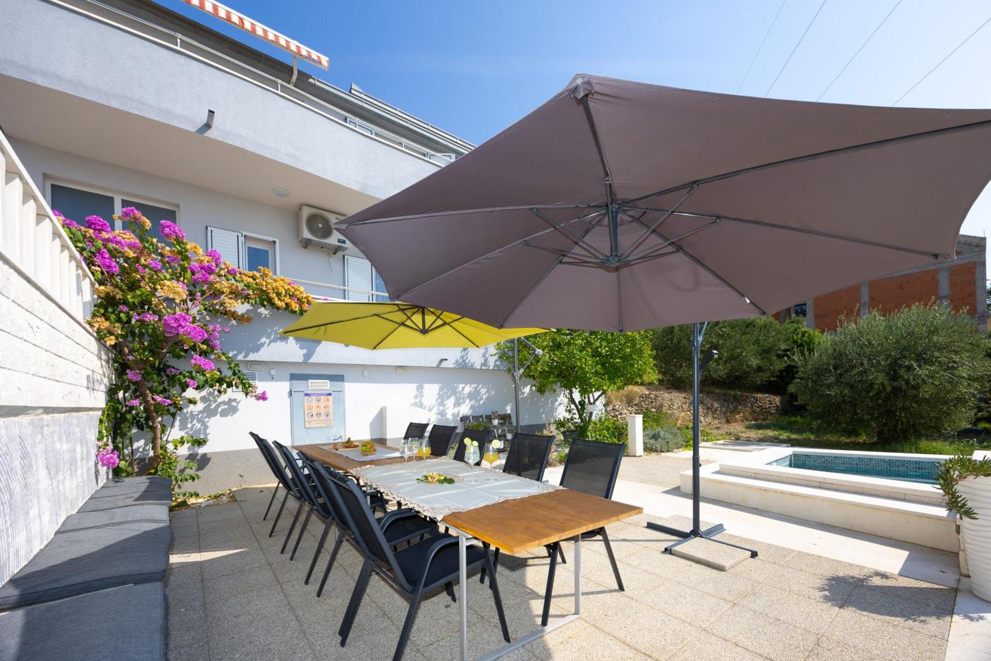 Casa Felice Apartments-Holiday Home Kaštela Exteriör bild
