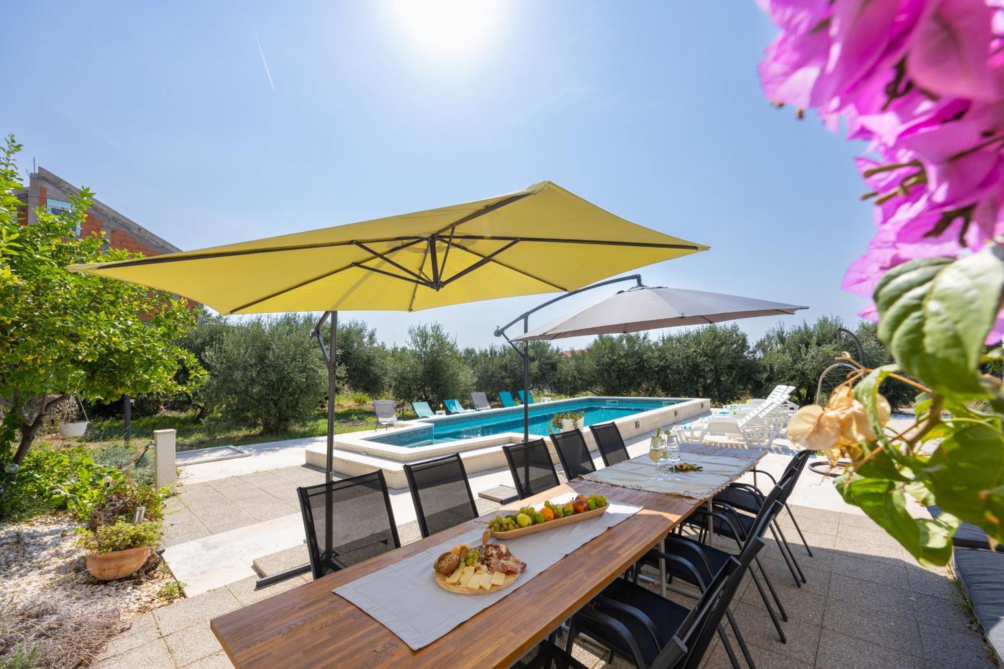 Casa Felice Apartments-Holiday Home Kaštela Exteriör bild