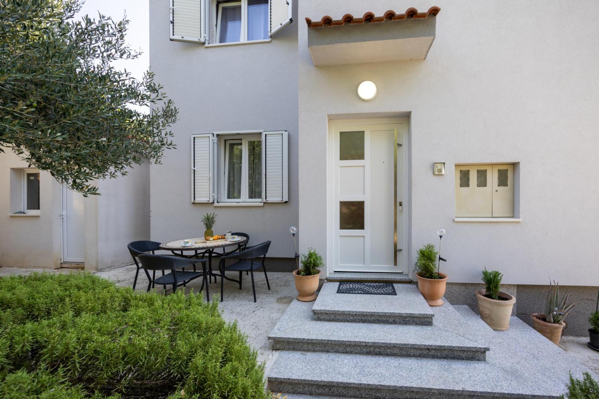 Casa Felice Apartments-Holiday Home Kaštela Exteriör bild